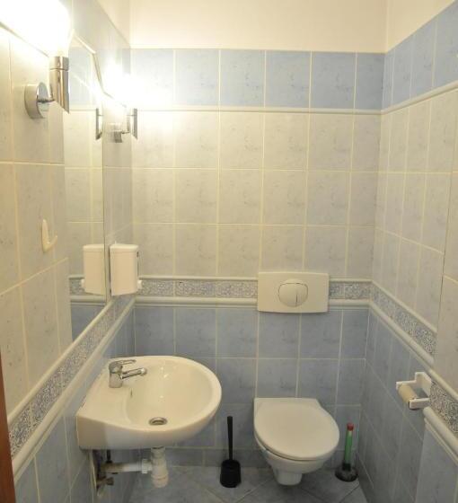 تختخواب و صبحانه Erasmus Rooms Genius