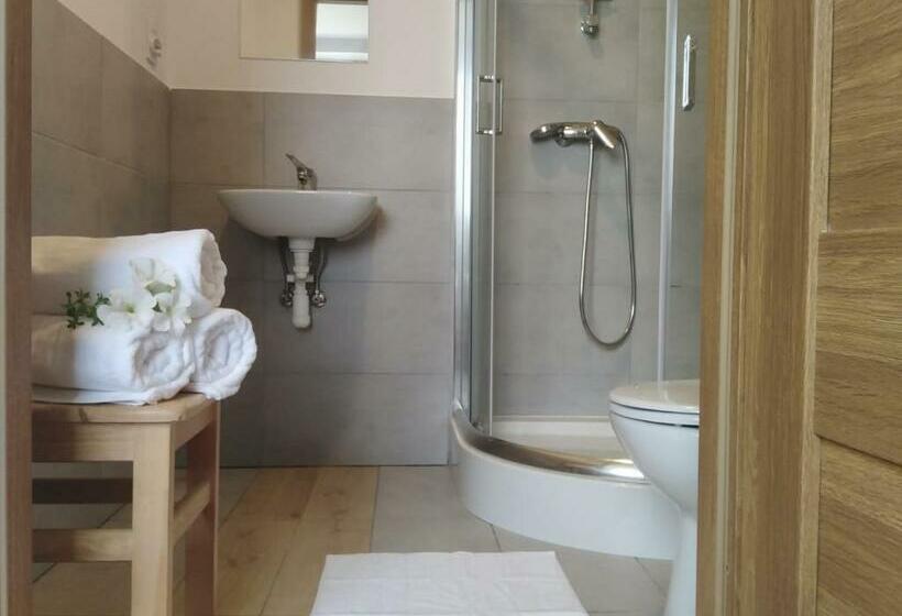 住宿加早餐  Noclegi Nad Biebrzą Stara Szkoła