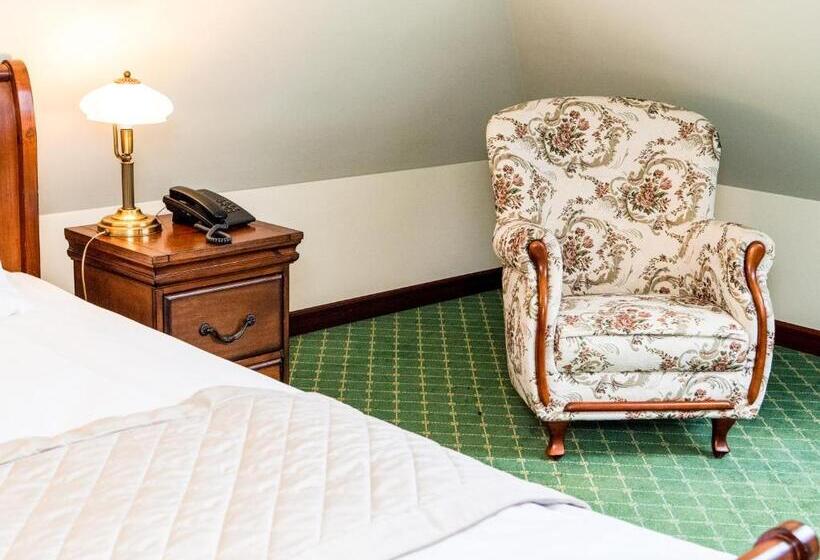 مبيت وإفطار Pałac Godętowo