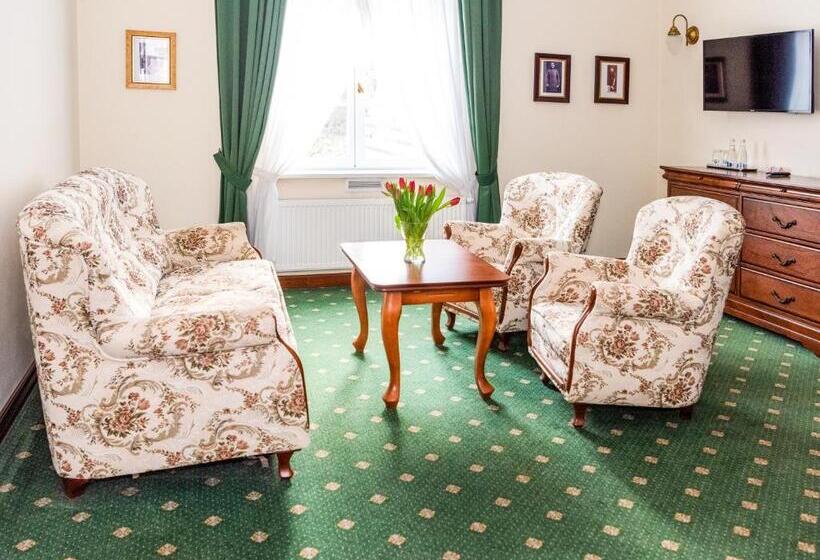 مبيت وإفطار Pałac Godętowo