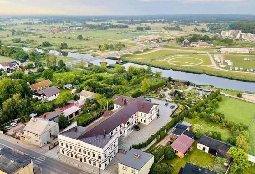 تختخواب و صبحانه Pałac Uniejów