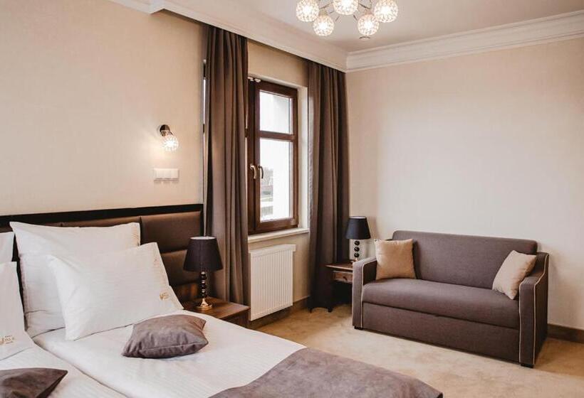 تختخواب و صبحانه Pałac Uniejów