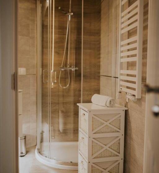 مبيت وإفطار Villa Adele