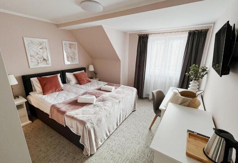 مبيت وإفطار Villa Adele