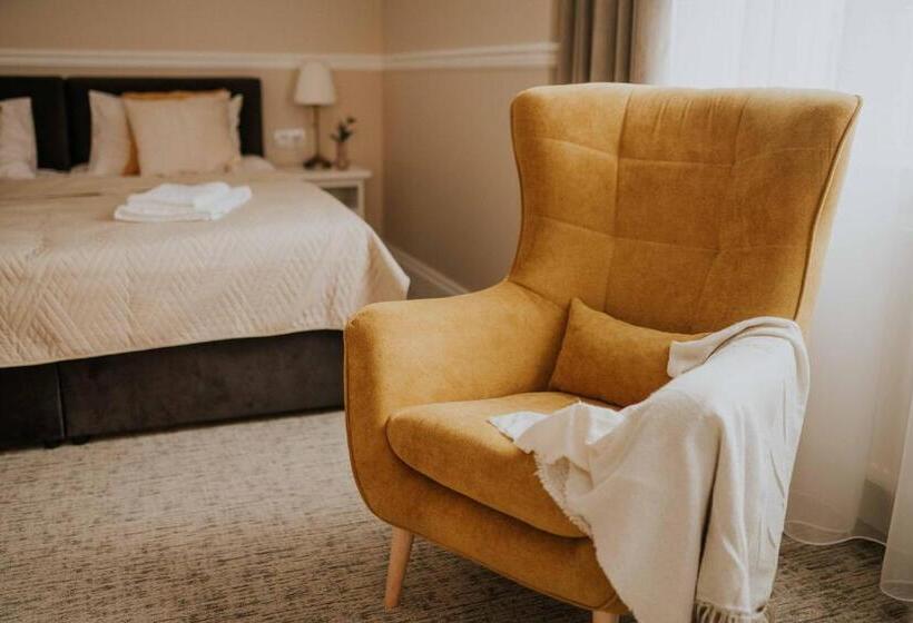 مبيت وإفطار Villa Adele