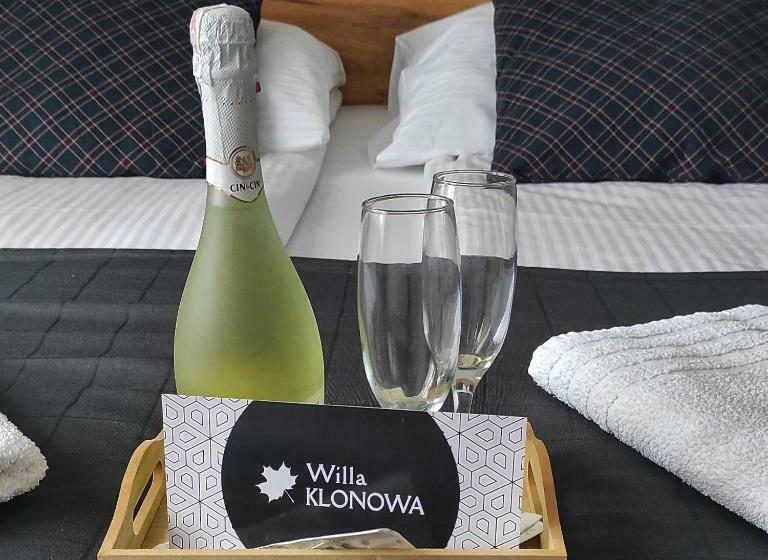 مبيت وإفطار Willa Klonowa