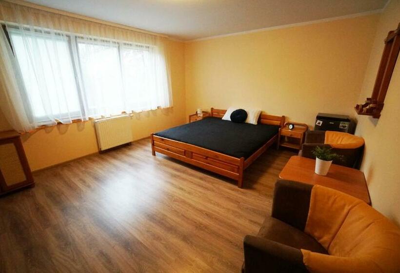 住宿加早餐  Willa Nad Oczkiem