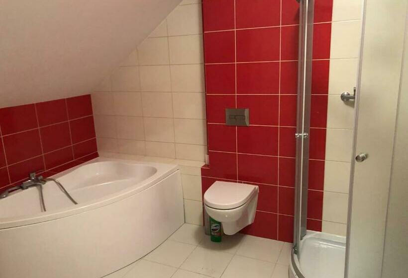 הוסטל Hgs Home Noclegi Pracownicze Parking , łazienki