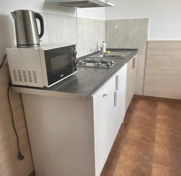 הוסטל Hgs Home Noclegi Pracownicze Parking , łazienki