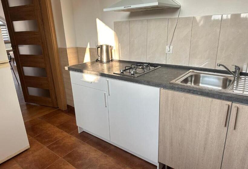 הוסטל Hgs Home Noclegi Pracownicze Parking , łazienki