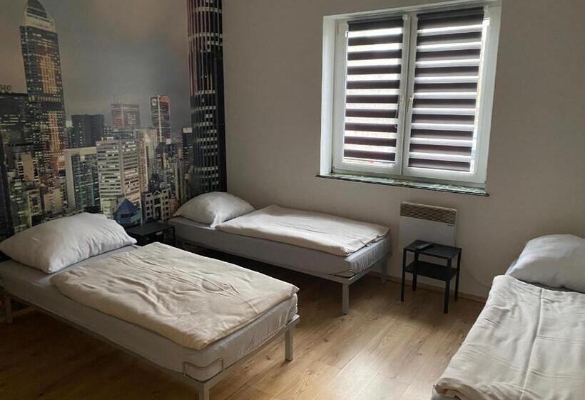 הוסטל Hgs Home Noclegi Pracownicze Parking , łazienki