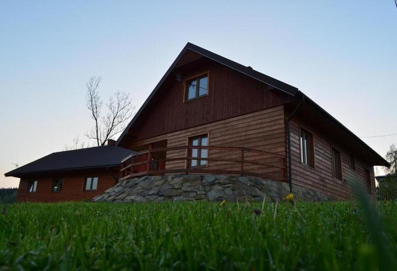 ホテル Agroturystyka Pawlikówka