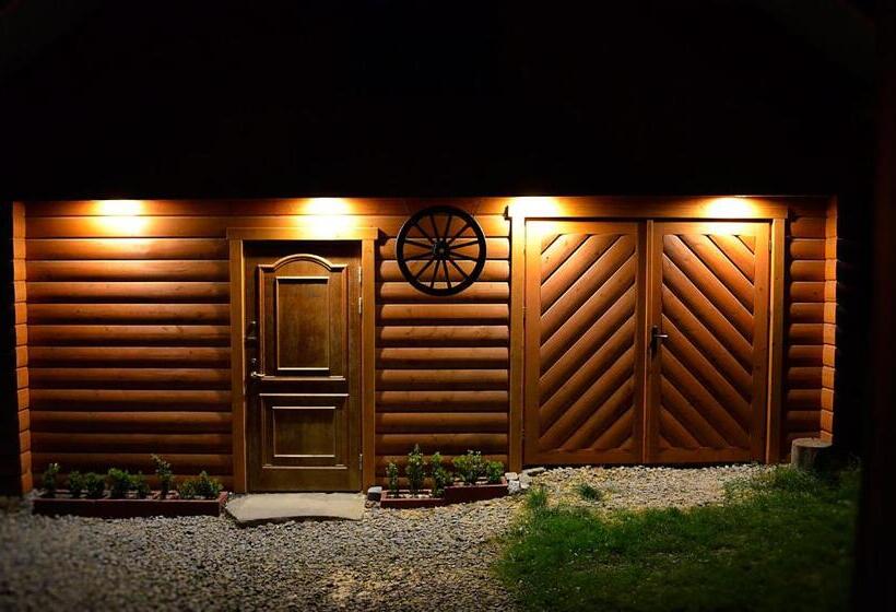 ホテル Agroturystyka Pawlikówka