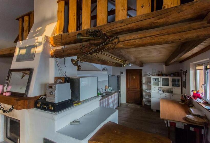 ホテル Agroturystyka Pawlikówka