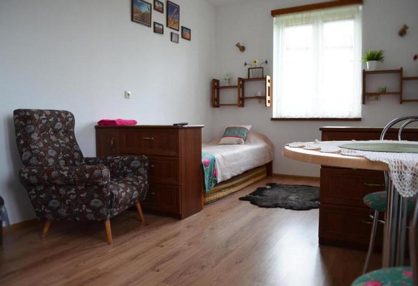 ホテル Agroturystyka Pawlikówka