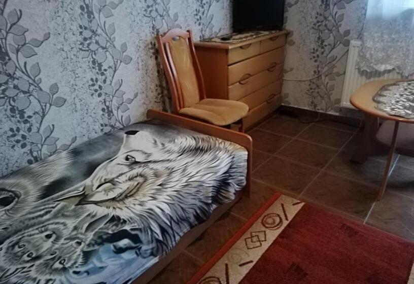 ホテル Agroturystyka Pod Bocianim Gniazdem