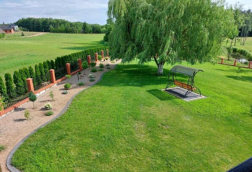 فندق Agroturystyka żubrówka