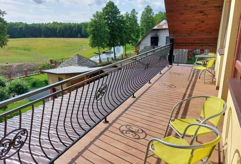 فندق Agroturystyka żubrówka