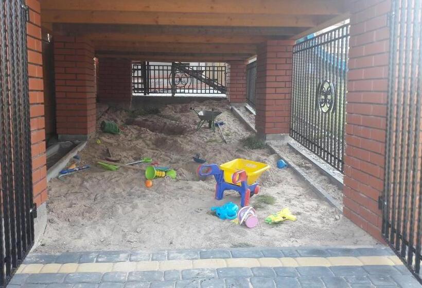 فندق Agroturystyka żubrówka