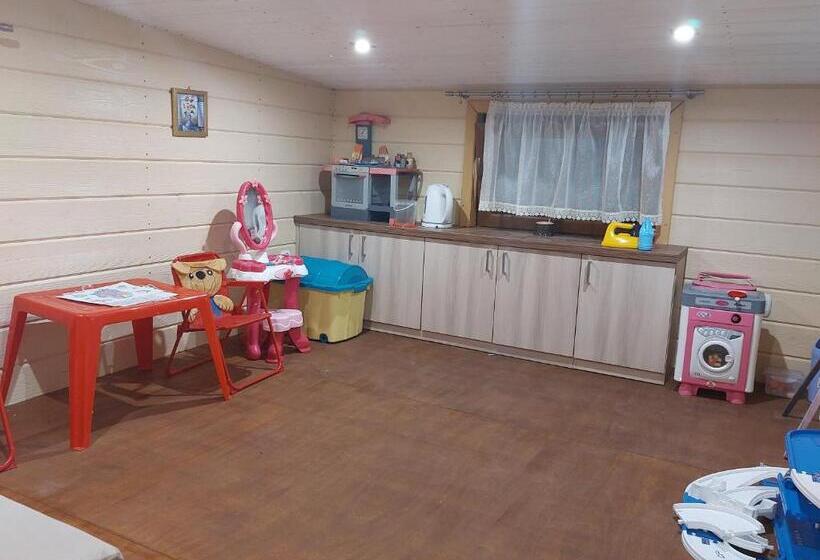 فندق Agroturystyka żubrówka