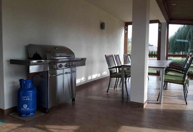 فندق Agroturystyka żubrówka