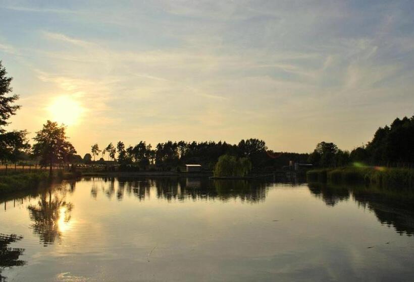 فندق Agrowczasy Nad Stawem