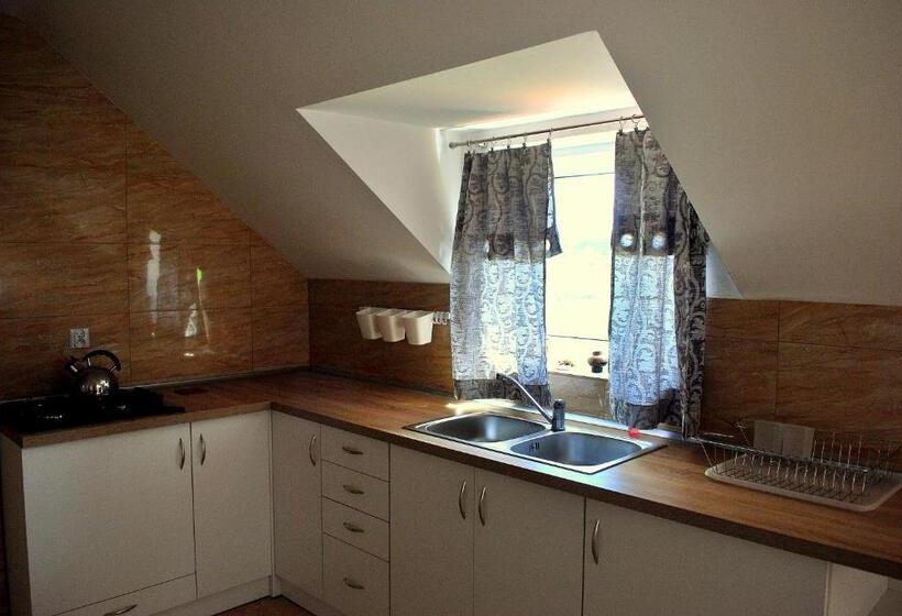 ホテル Agrowczasy Nad Stawem