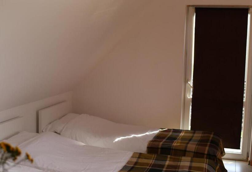 فندق Agrowczasy Nad Stawem