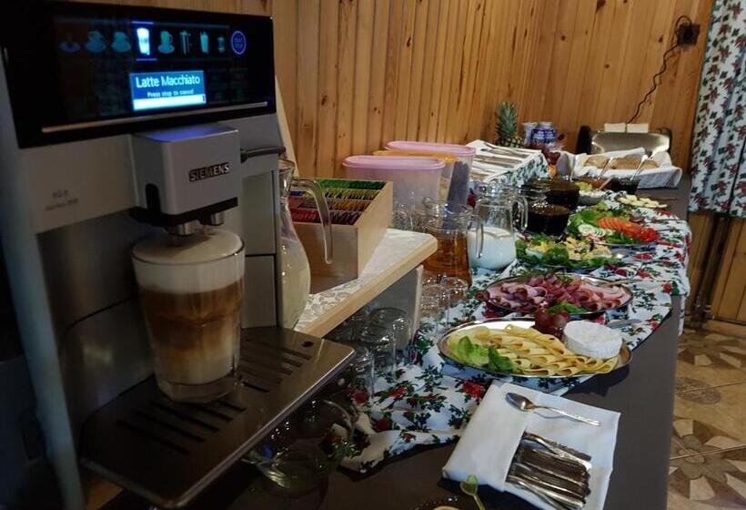 Отель Antonówka