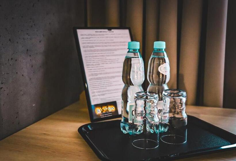 בית מלון כפרי Bastion