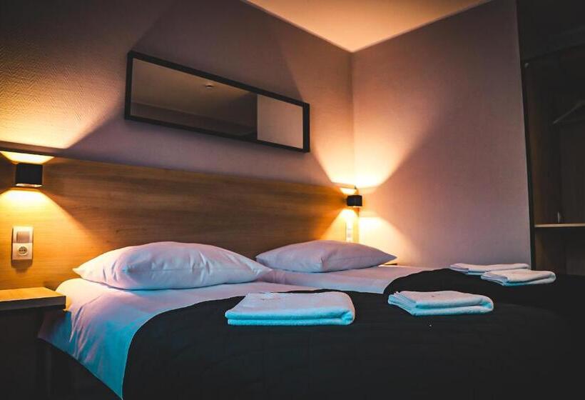 בית מלון כפרי Bastion