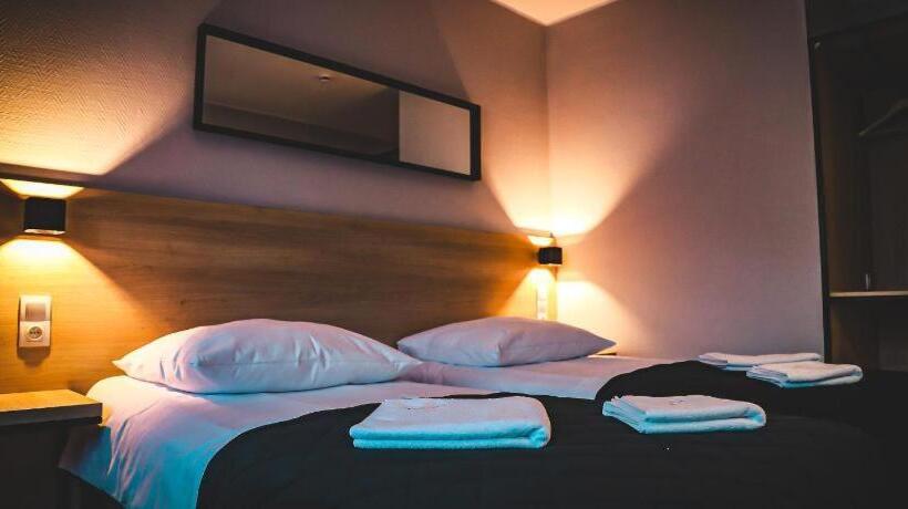 בית מלון כפרי Bastion