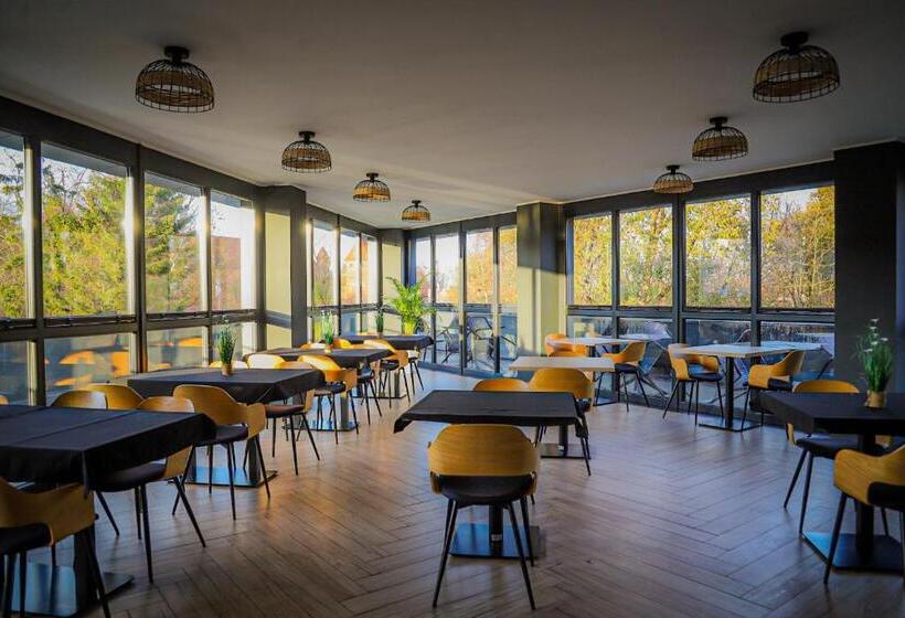 בית מלון כפרי Bastion