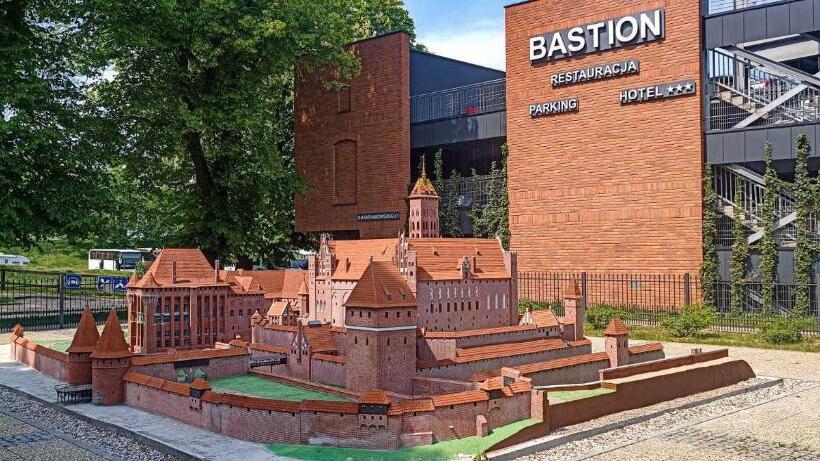 בית מלון כפרי Bastion