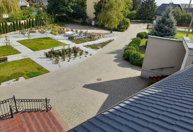 فندق Dom Weselny Iwonka