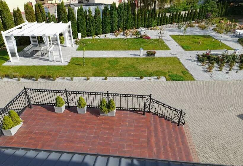 فندق Dom Weselny Iwonka