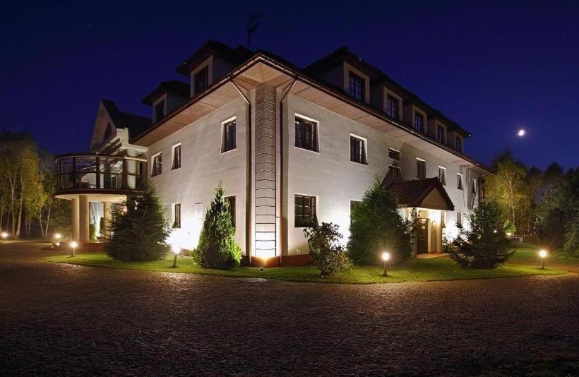 בית מלון כפרי Glass Residence