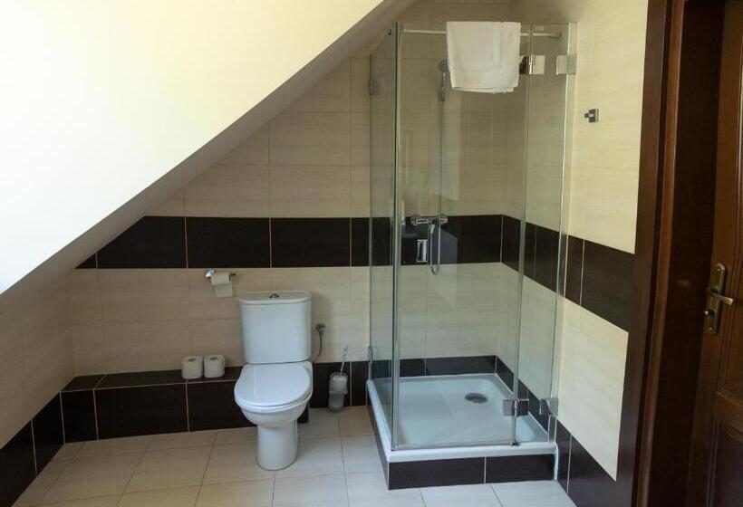 בית מלון כפרי Glass Residence