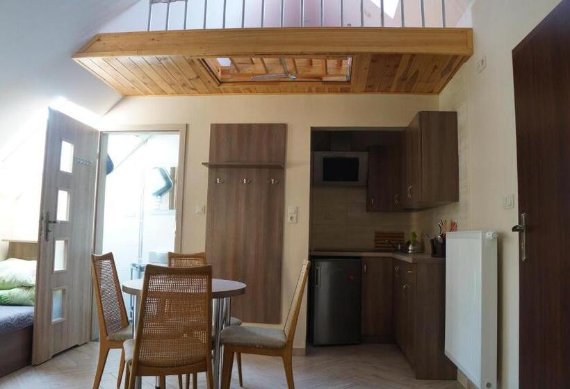 Отель Gospodarstwo Agroturystyczne ,, Pod Dębem