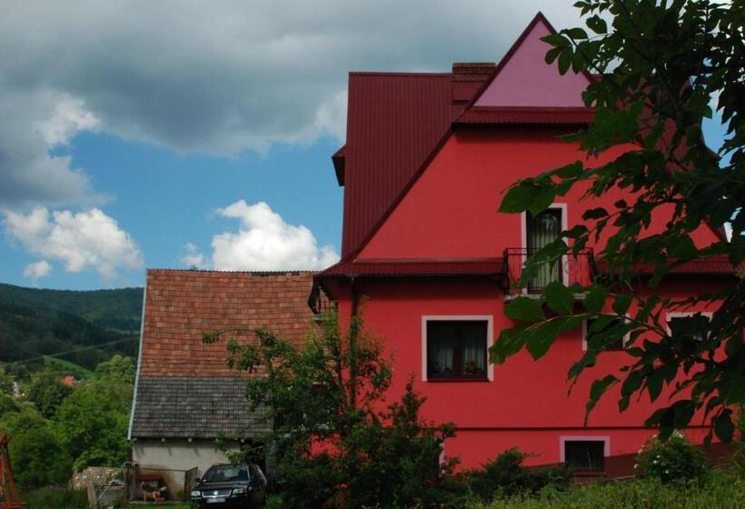 فندق Malinowy Domek