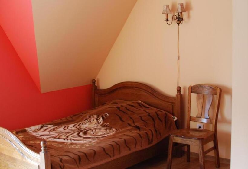 فندق Malinowy Domek