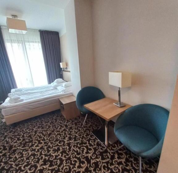 酒店 Ośrodek Warszawianka