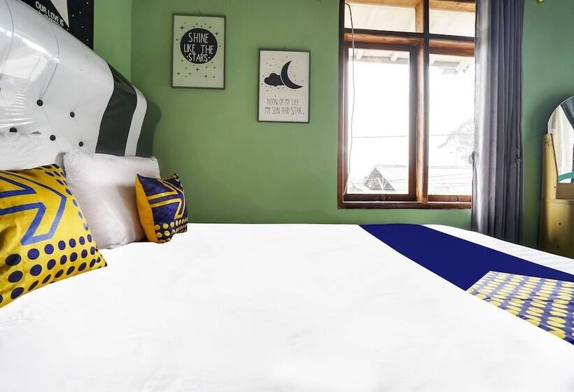 ホテル Oyo Homes 91011 Eco Tourism Desa Cibodas Areng 1 Syariah