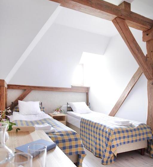 בית מלון כפרי Pałac W Dębinie