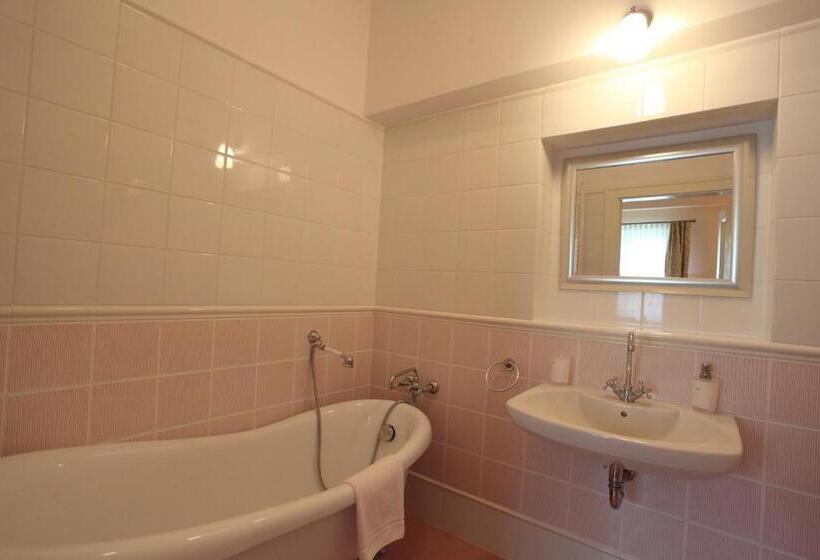 酒店 Pałac W Dębinie