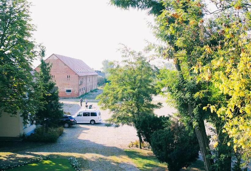 בית מלון כפרי Pałac W Dębinie