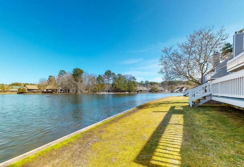 בית מלון כפרי Sea Colony     6501 Woodland