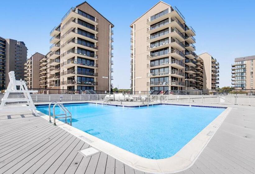 هتل Sea Colony  2604 Round Robin