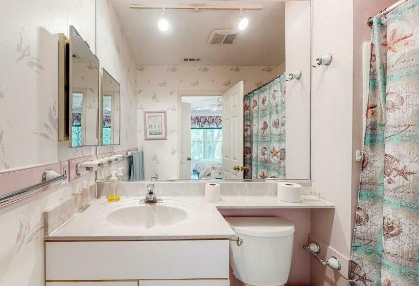 Отель Sea Colony  Timberview 22008