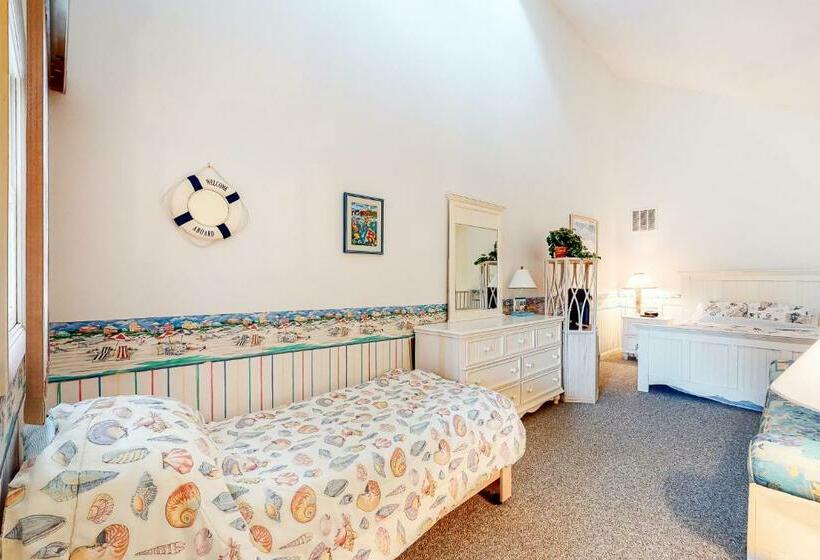 Отель Sea Colony  Timberview 22008